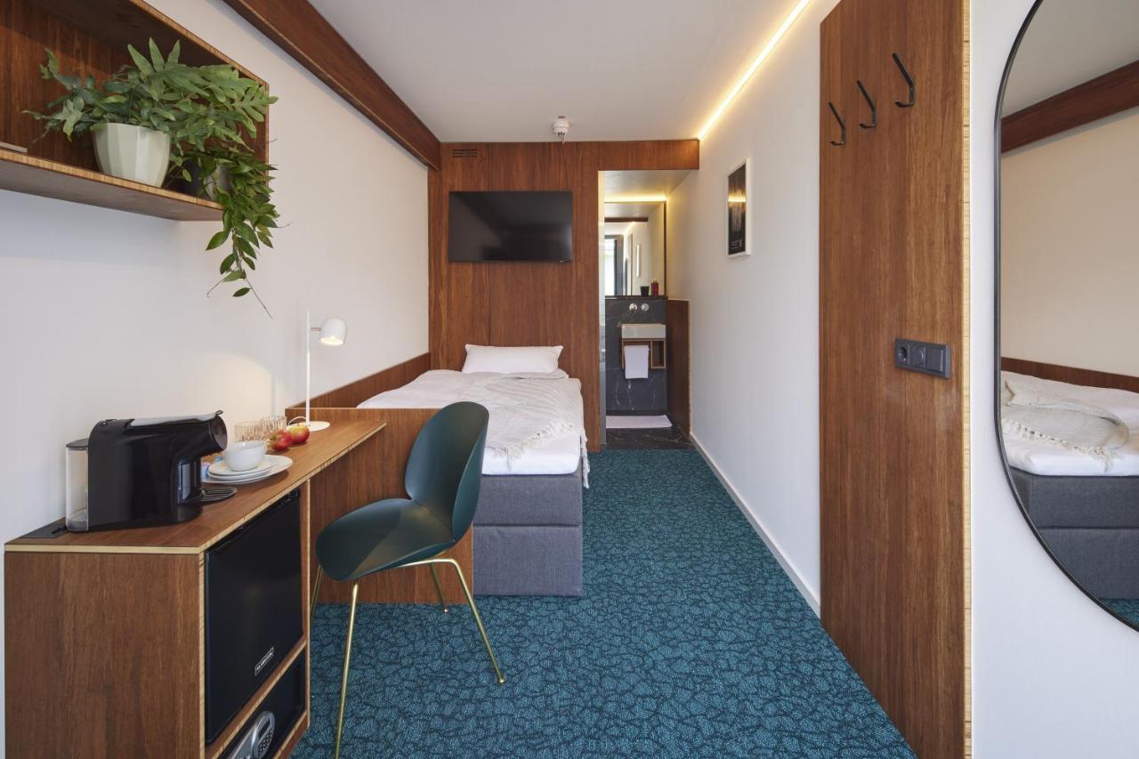 Tin Inn Montabaur L Einfach Gut - Das Hotel Aus Hochwertig Ausgebauten Ueberseecontainern Bagian luar foto